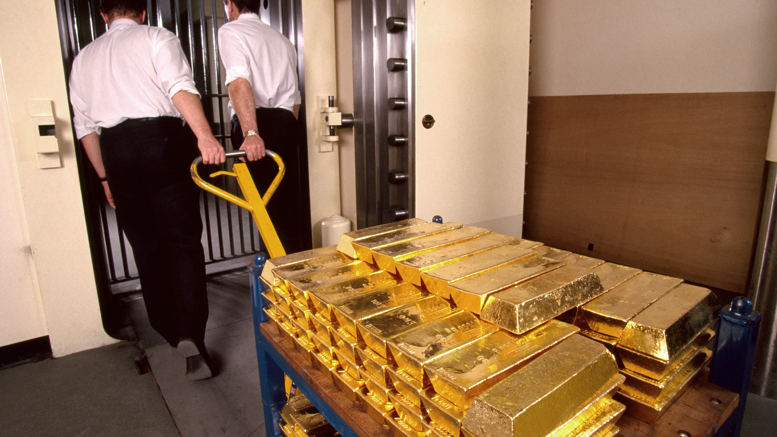 Vaults & Custody for Gold